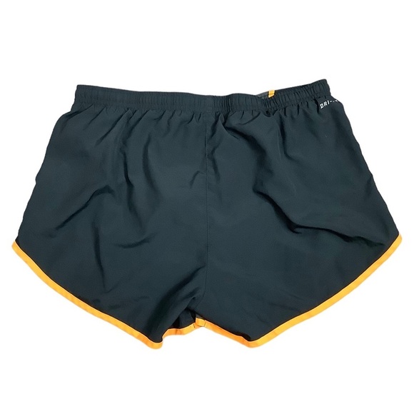 Women's Nike Medium 8 - 10 Shorts Charcoal Athletic Workout Running Lining EUC - Picture 4 of 10